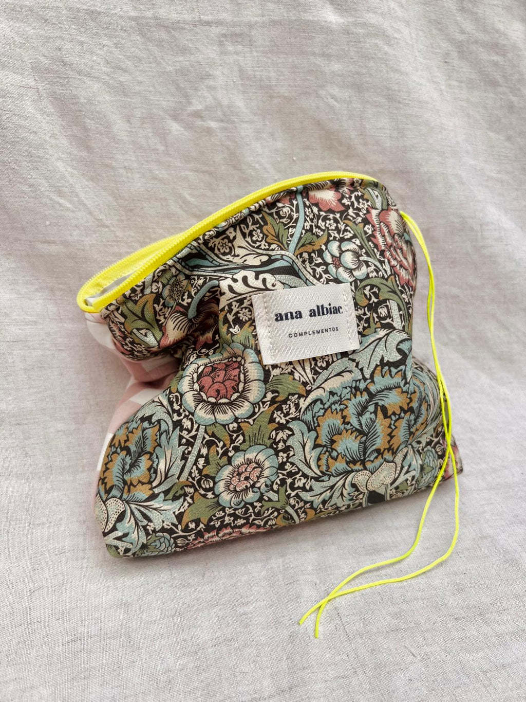 Neceser Hannah