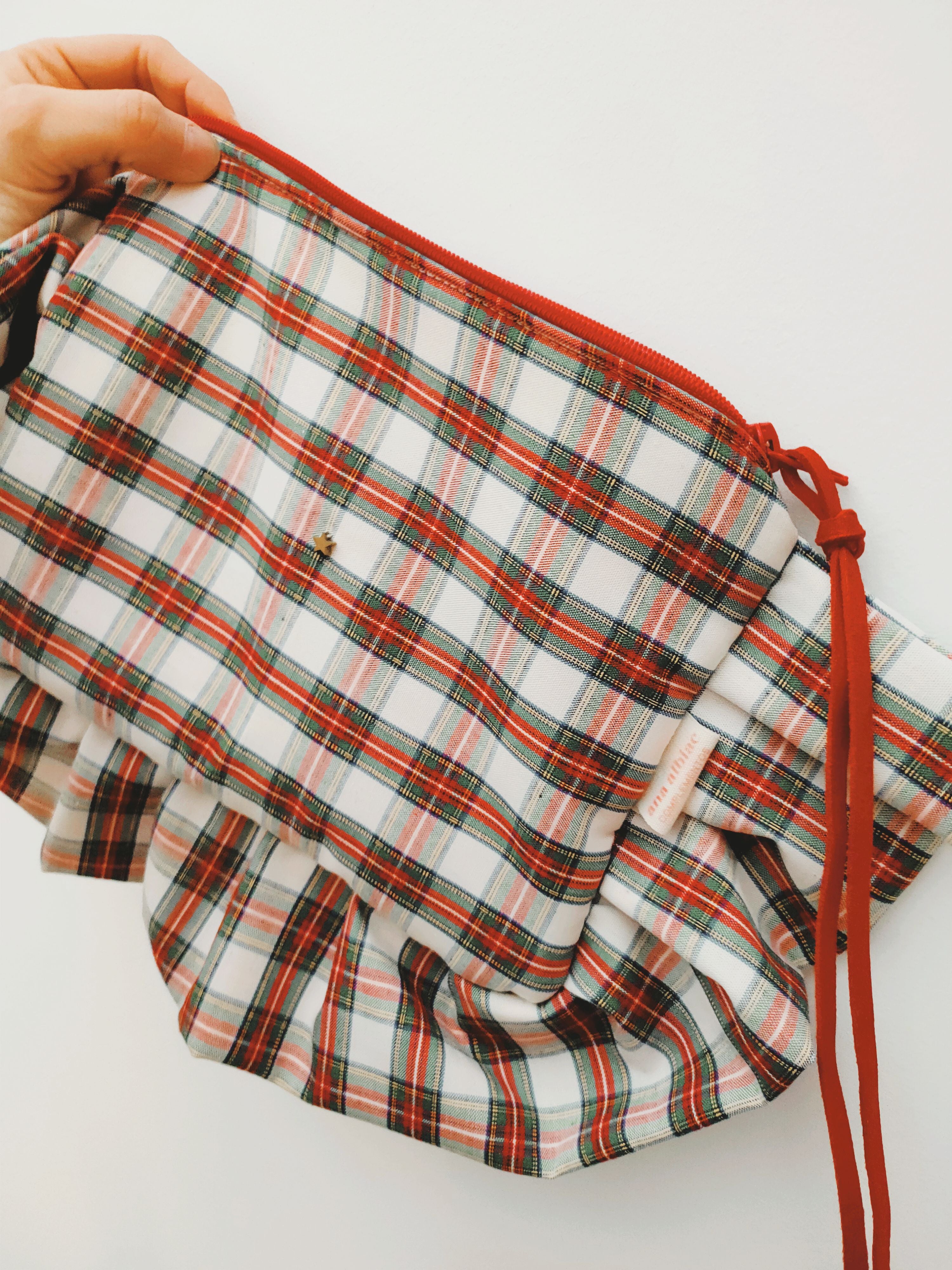 Clutch Maui mini tartán rojo