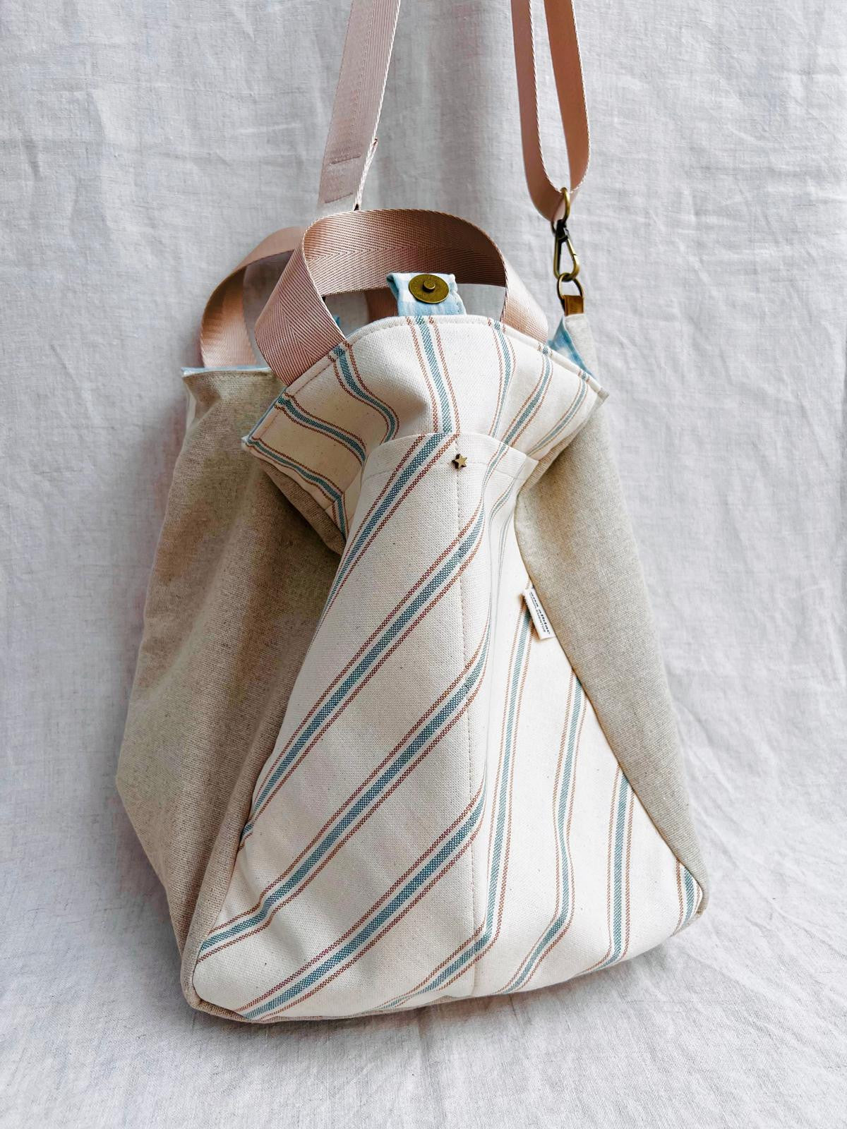 Maxi bolsa bandolera rayitas beige & turquesa